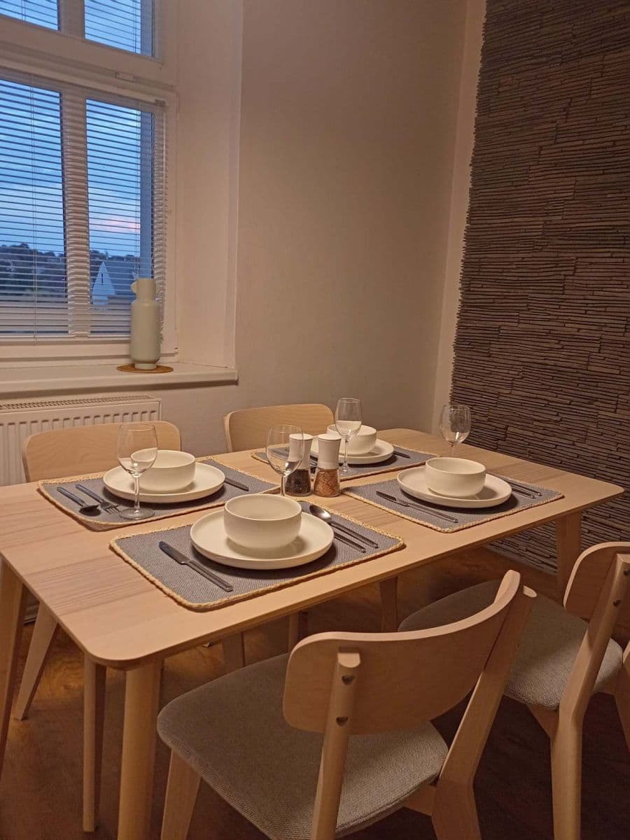 Prenájom bytu 45 m², Horova, Hradec Králové, Královéhradecký kraj Prenájom bytu 45 m², Horova, Hradec Králové, Královéhradecký kraj
