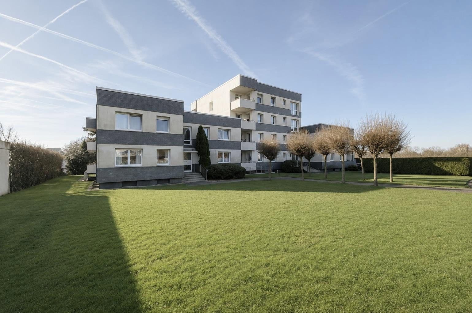 Prenájom bytu 4-izbový 109 m², Nußbaumweg 25, Bochum, Severné Porýnie - Westfálsko Prenájom bytu 4-izbový 109 m², Nußbaumweg 25, Bochum, Severné Porýnie - Westfálsko