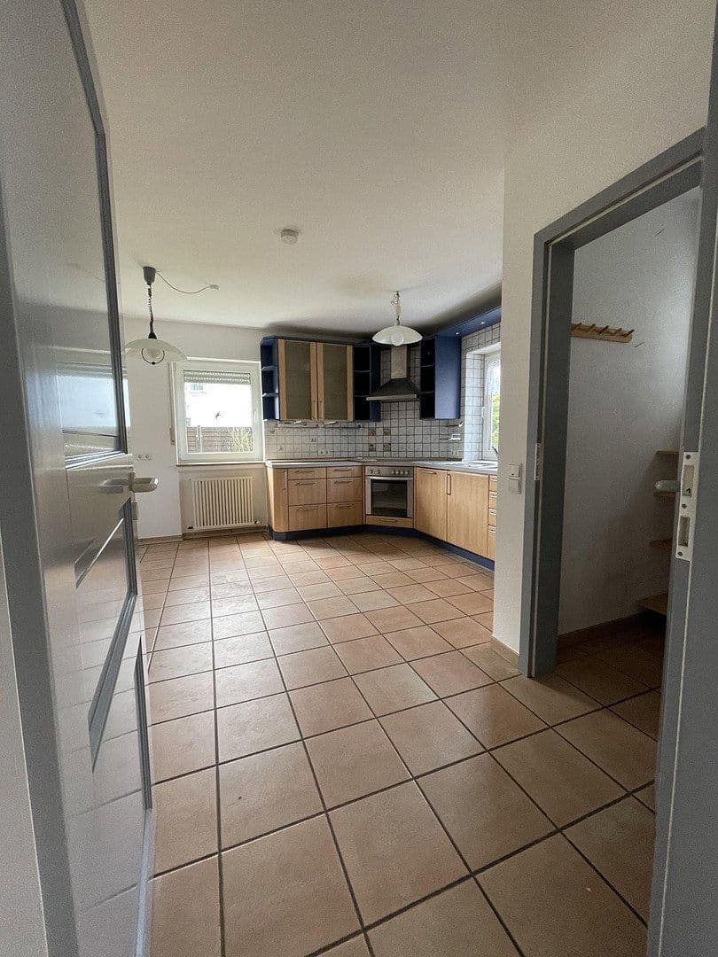 Predaj domu 337 m², pozemek 1.324 m², Im Wiesengrund 34, Montabaur, Porýnie-Falcko Predaj domu 337 m², pozemek 1.324 m², Im Wiesengrund 34, Montabaur, Porýnie-Falcko