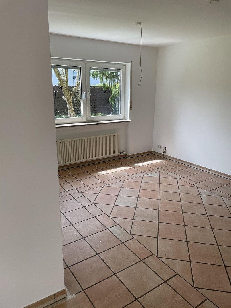 Predaj domu 337 m², pozemek 1.324 m², Im Wiesengrund 34, Montabaur, Porýnie-Falcko Predaj domu 337 m², pozemek 1.324 m², Im Wiesengrund 34, Montabaur, Porýnie-Falcko