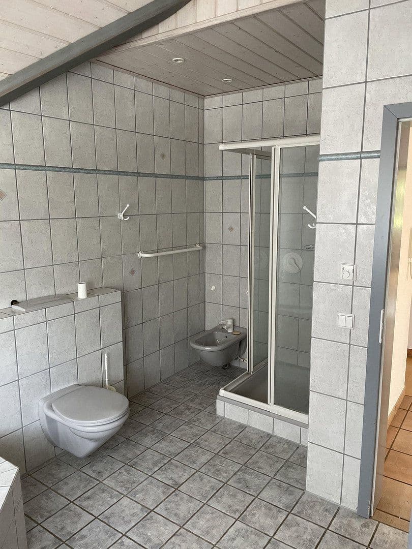 Predaj domu 337 m², pozemek 1.324 m², Im Wiesengrund 34, Montabaur, Porýnie-Falcko Predaj domu 337 m², pozemek 1.324 m², Im Wiesengrund 34, Montabaur, Porýnie-Falcko