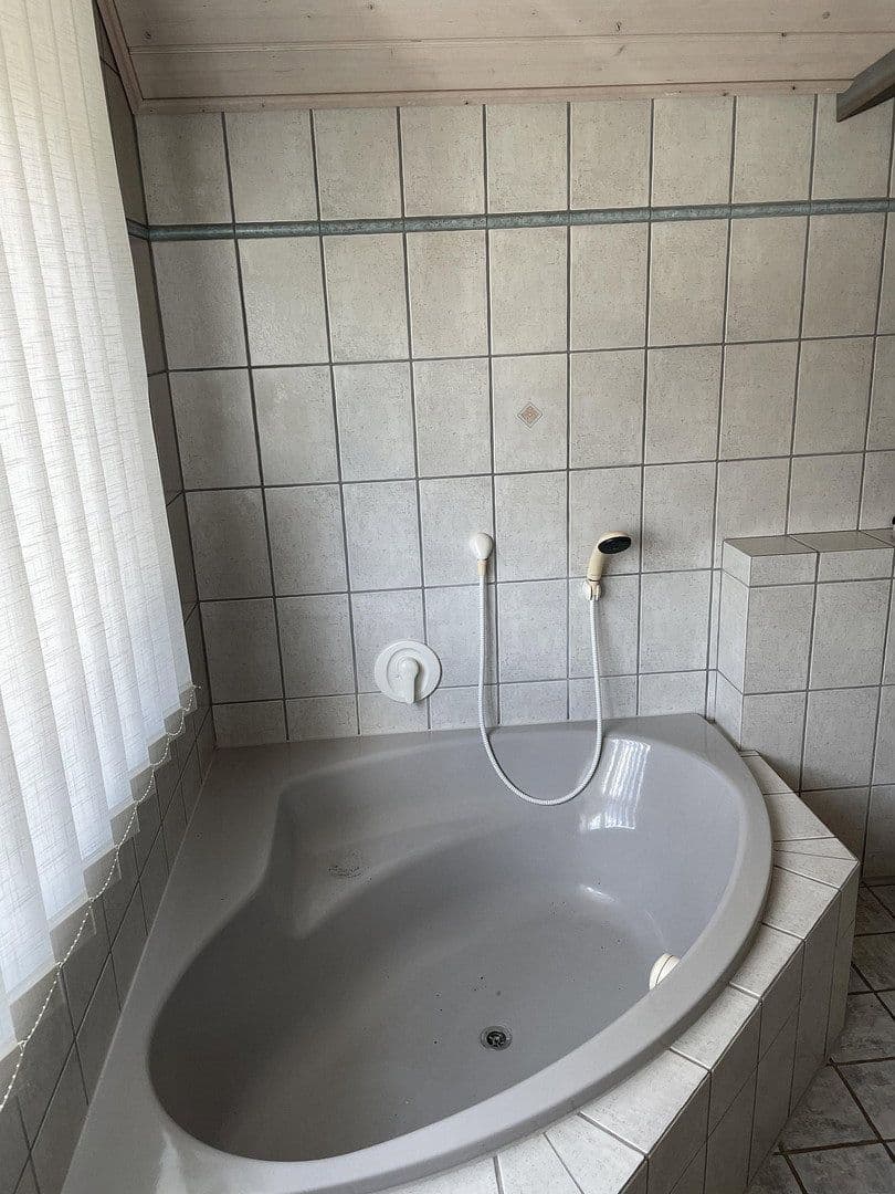 Predaj domu 337 m², pozemek 1.324 m², Im Wiesengrund 34, Montabaur, Porýnie-Falcko Predaj domu 337 m², pozemek 1.324 m², Im Wiesengrund 34, Montabaur, Porýnie-Falcko