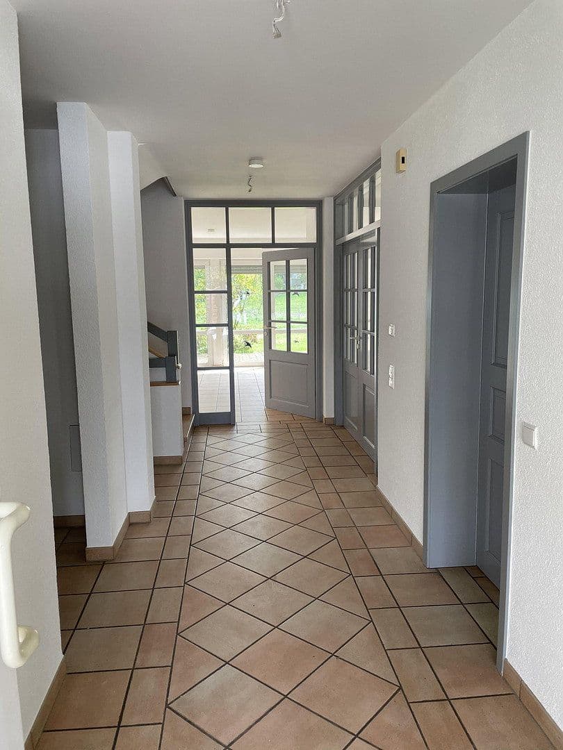 Predaj domu 337 m², pozemek 1.324 m², Im Wiesengrund 34, Montabaur, Porýnie-Falcko Predaj domu 337 m², pozemek 1.324 m², Im Wiesengrund 34, Montabaur, Porýnie-Falcko