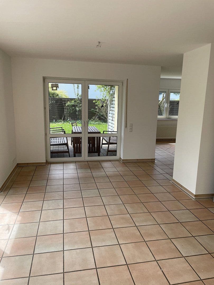 Predaj domu 337 m², pozemek 1.324 m², Im Wiesengrund 34, Montabaur, Porýnie-Falcko Predaj domu 337 m², pozemek 1.324 m², Im Wiesengrund 34, Montabaur, Porýnie-Falcko