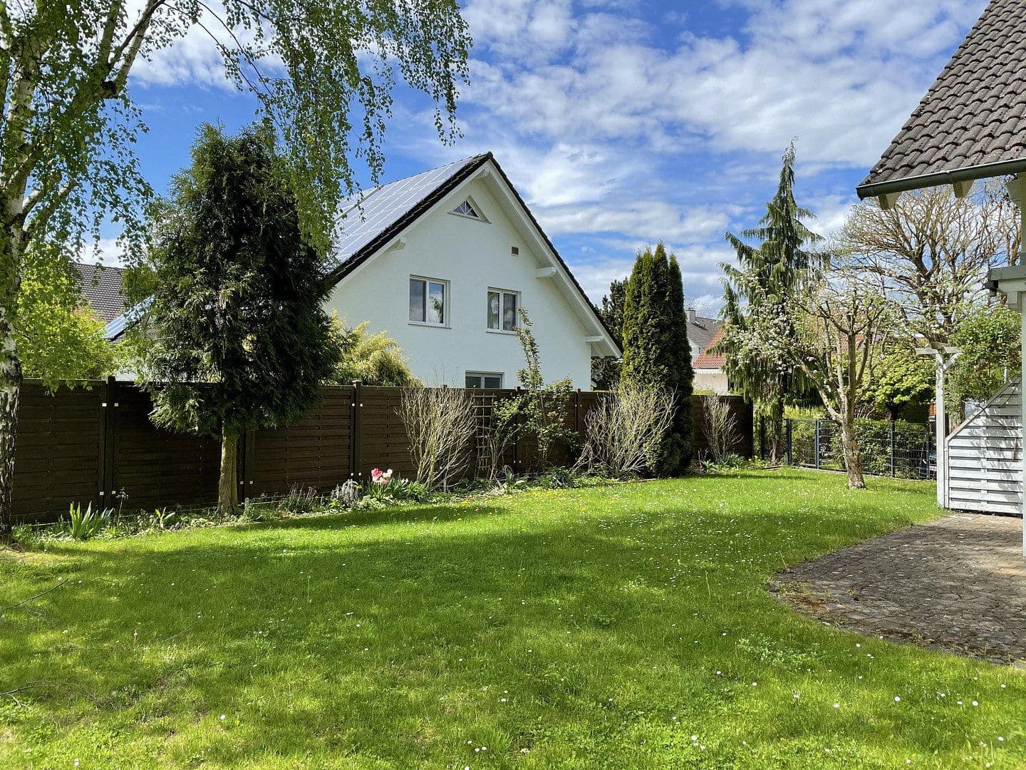 Predaj domu 337 m², pozemek 1.324 m², Im Wiesengrund 34, Montabaur, Porýnie-Falcko Predaj domu 337 m², pozemek 1.324 m², Im Wiesengrund 34, Montabaur, Porýnie-Falcko