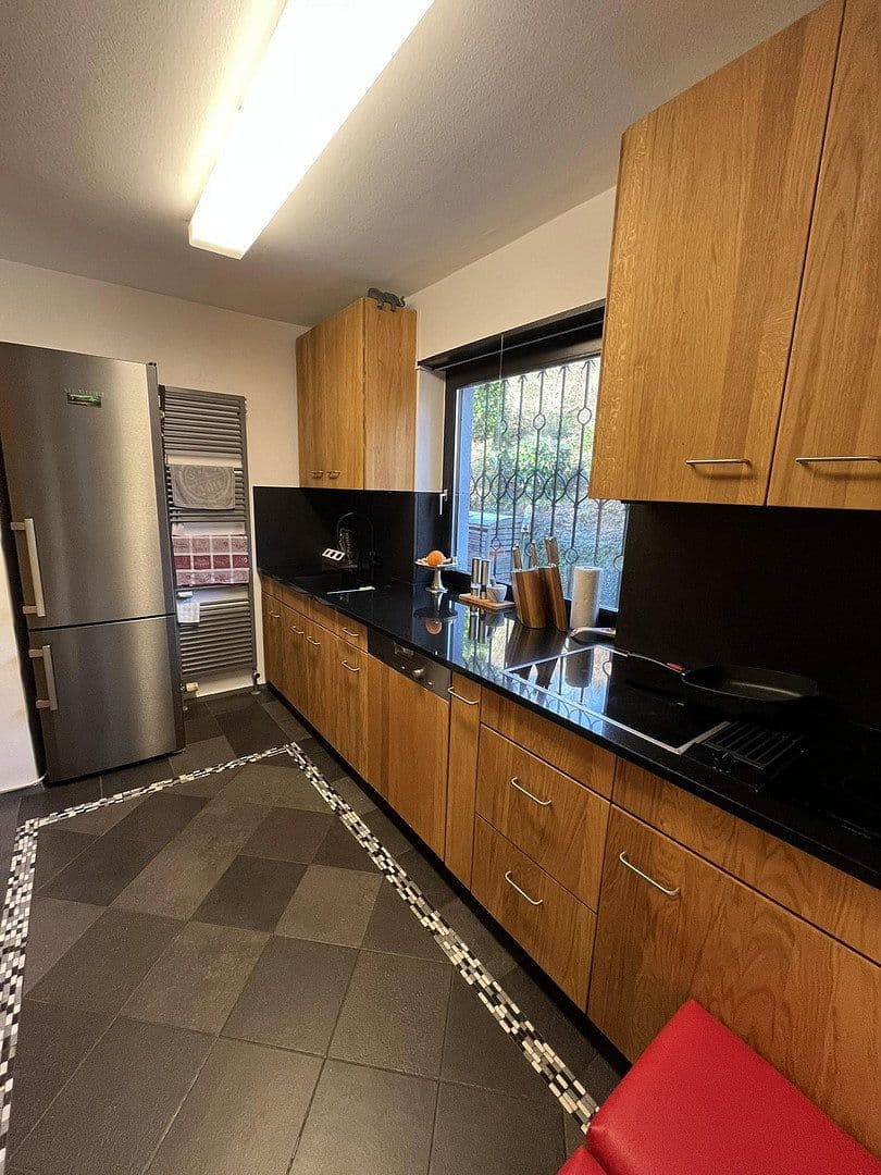 Predaj domu 160 m², pozemek 3.000 m², Heiligkreuzsteinach, Bádensko-Wurttembersko Predaj domu 160 m², pozemek 3.000 m², Heiligkreuzsteinach, Bádensko-Wurttembersko