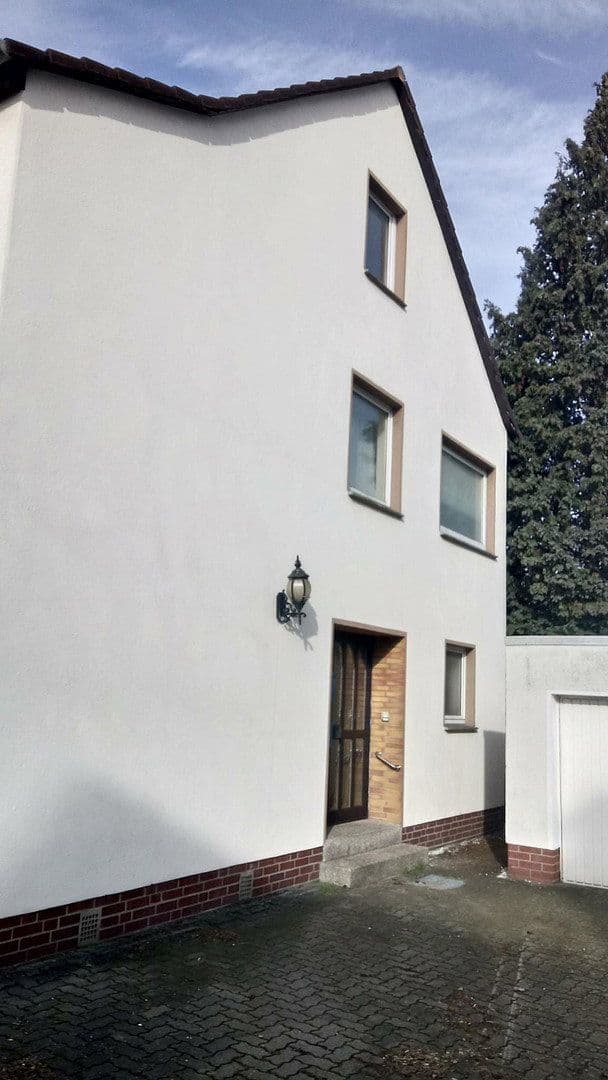 Predaj domu 190 m², pozemek 1.400 m², Langenhagen, Dolné Sasko Predaj domu 190 m², pozemek 1.400 m², Langenhagen, Dolné Sasko