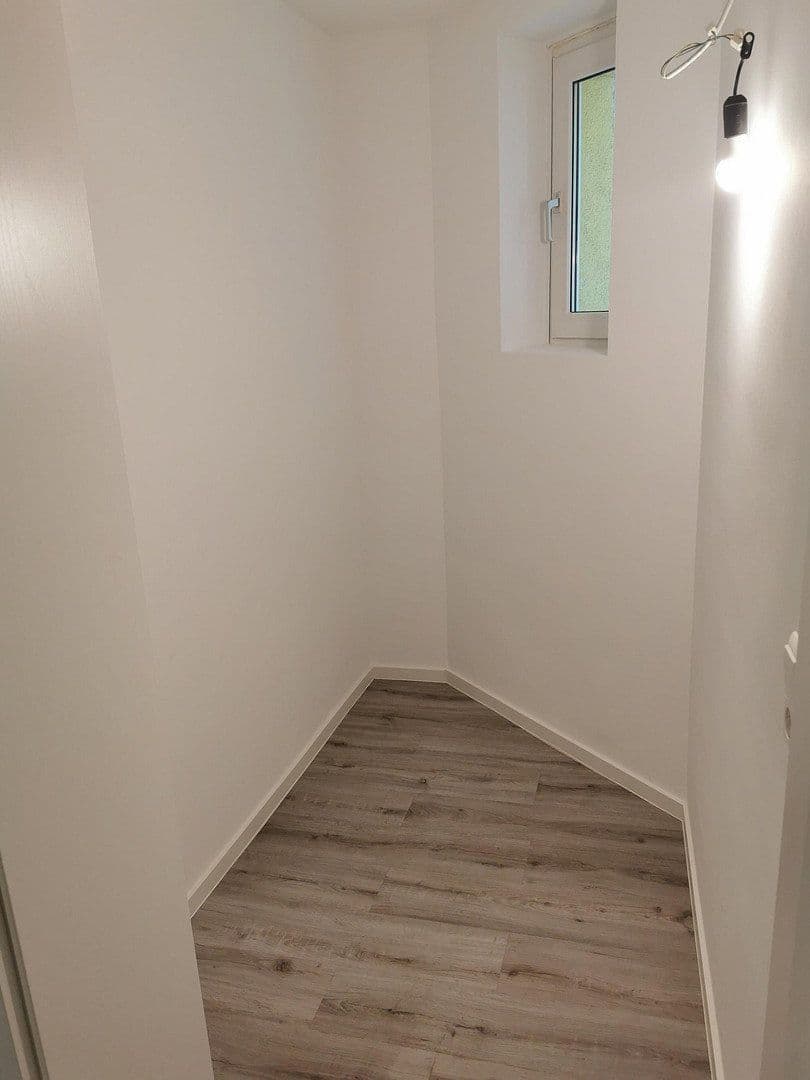 Prenájom bytu 2-izbový 70 m², Güterbahnhofstraße 3, Torgau, Sasko Prenájom bytu 2-izbový 70 m², Güterbahnhofstraße 3, Torgau, Sasko