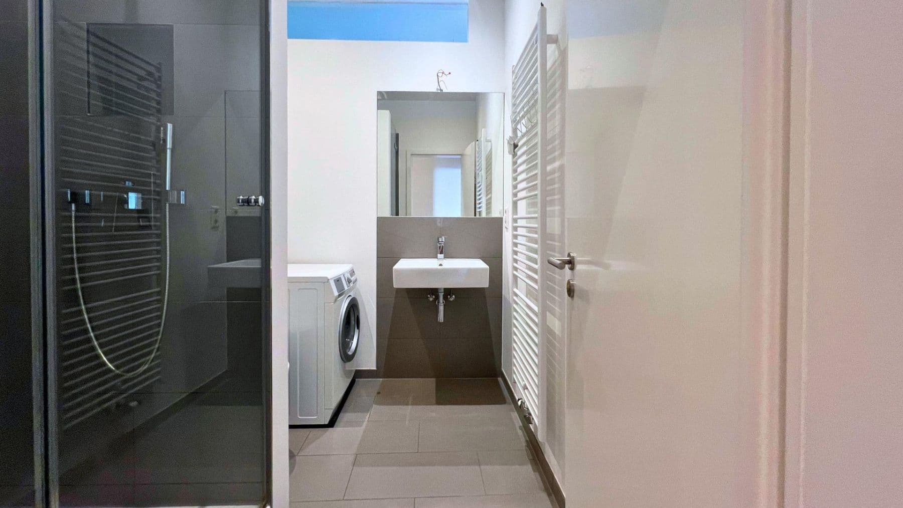 Prenájom bytu 1-izbový 46 m², Grünberger Straße 47, Berlin, Berlín Prenájom bytu 1-izbový 46 m², Grünberger Straße 47, Berlin, Berlín