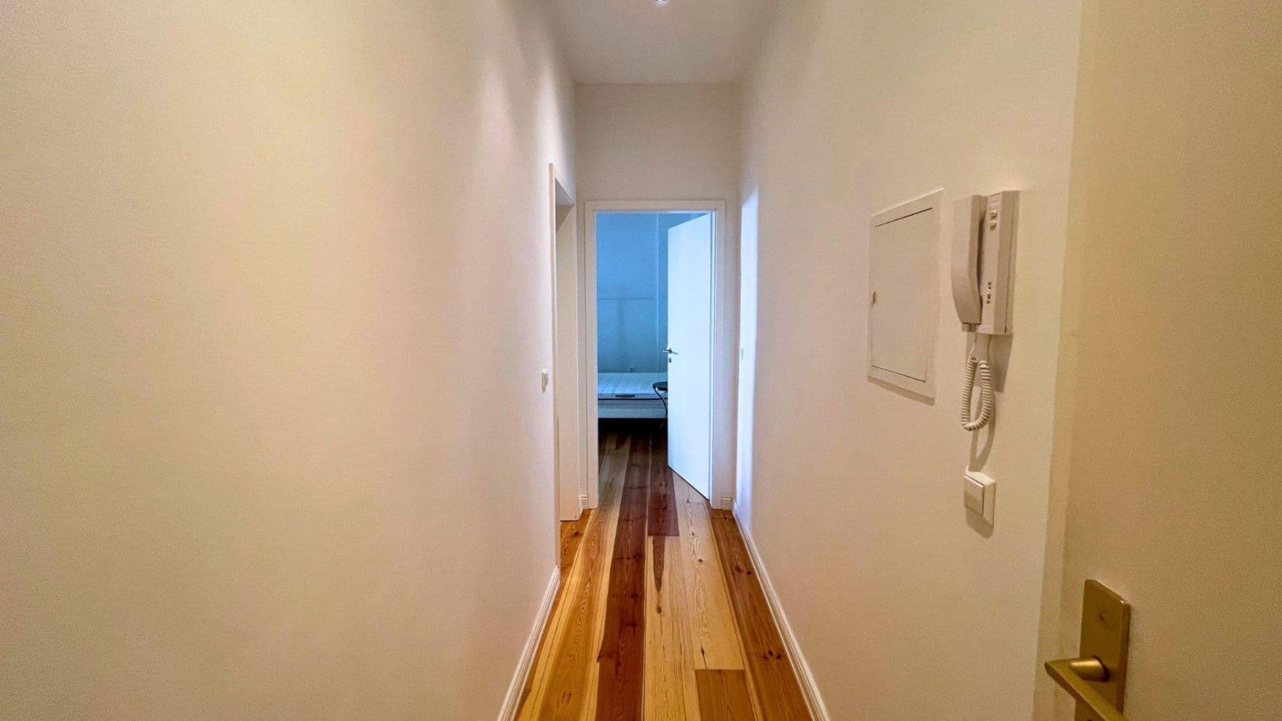 Prenájom bytu 1-izbový 46 m², Grünberger Straße 47, Berlin, Berlín Prenájom bytu 1-izbový 46 m², Grünberger Straße 47, Berlin, Berlín