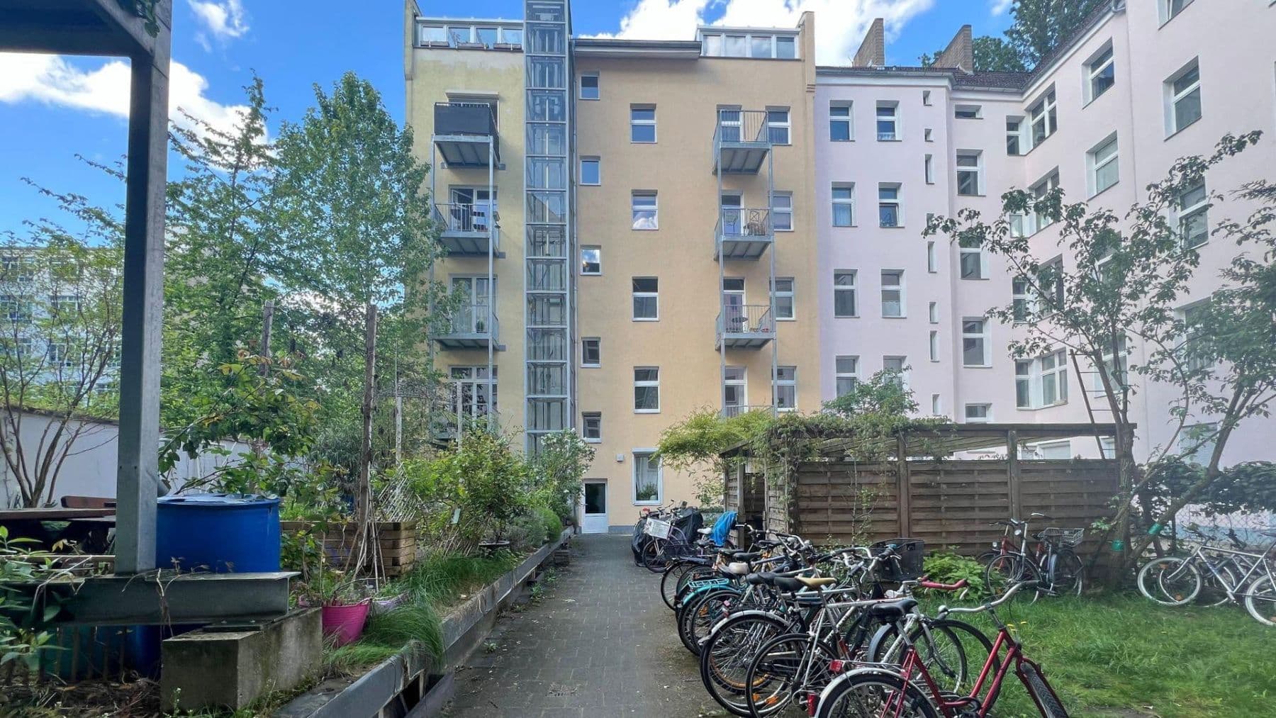 Prenájom bytu 1-izbový 46 m², Grünberger Straße 47, Berlin, Berlín Prenájom bytu 1-izbový 46 m², Grünberger Straße 47, Berlin, Berlín