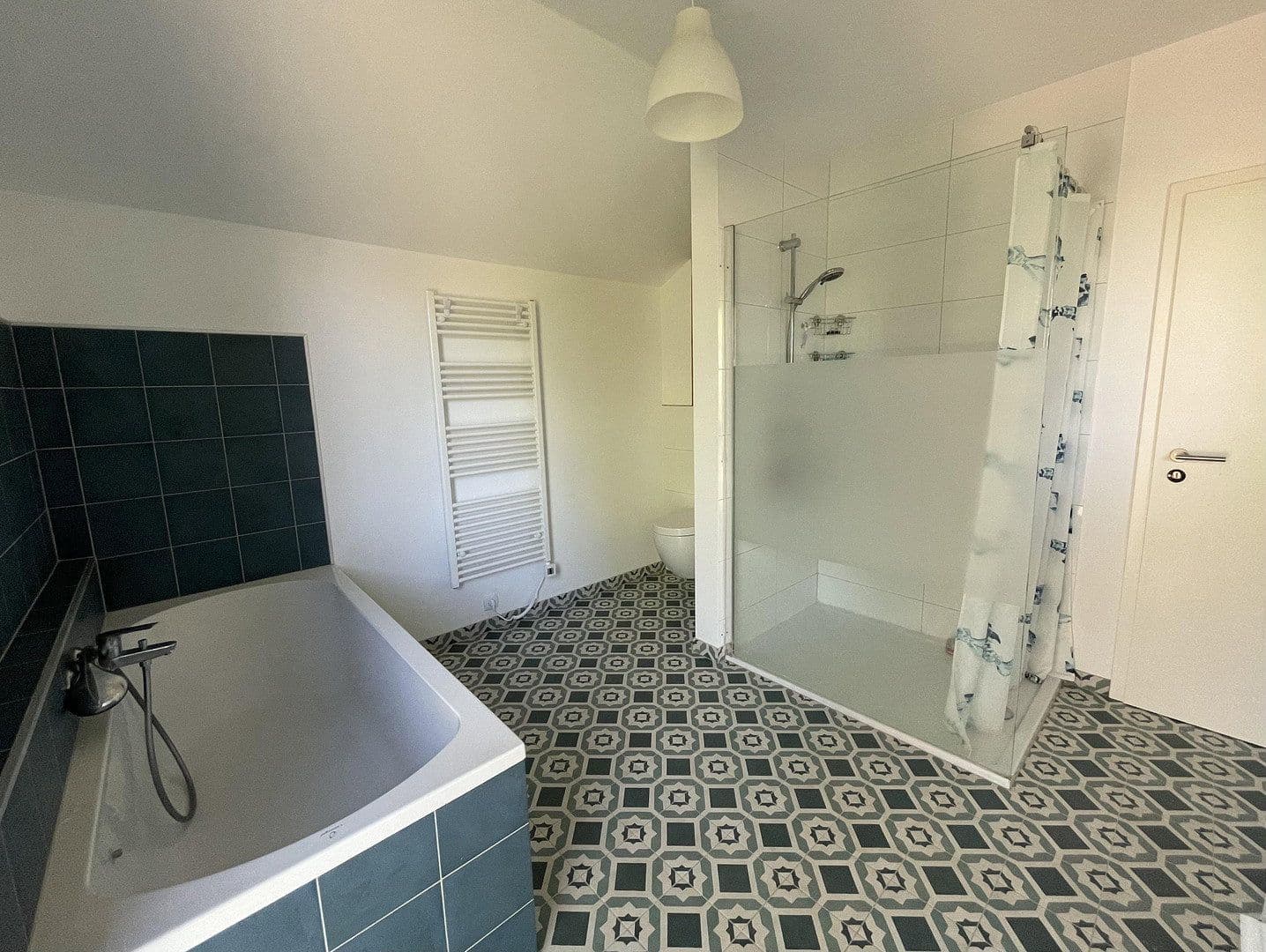 Predaj domu 111 m², pozemek 342 m², Sankt Augustin, Severné Porýnie - Westfálsko Predaj domu 111 m², pozemek 342 m², Sankt Augustin, Severné Porýnie - Westfálsko