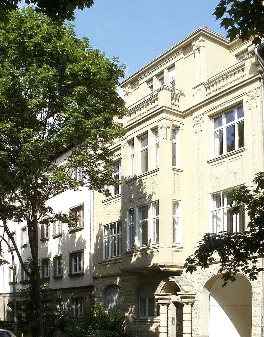 Prenájom bytu 5-izbový 180 m², Saarbrücken, Sársko Prenájom bytu 5-izbový 180 m², Saarbrücken, Sársko