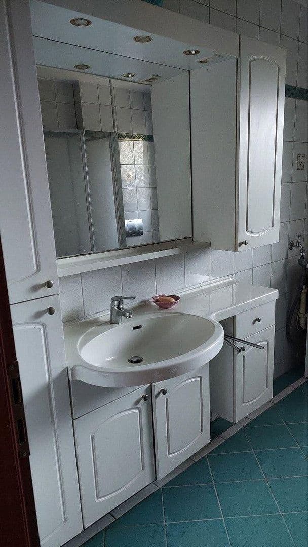 Prenájom bytu 3-izbový 92 m², Mosbach, Bádensko-Wurttembersko Prenájom bytu 3-izbový 92 m², Mosbach, Bádensko-Wurttembersko