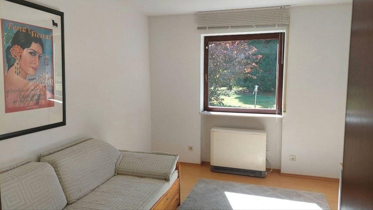 Prenájom bytu 3-izbový 92 m², Mosbach, Bádensko-Wurttembersko Prenájom bytu 3-izbový 92 m², Mosbach, Bádensko-Wurttembersko