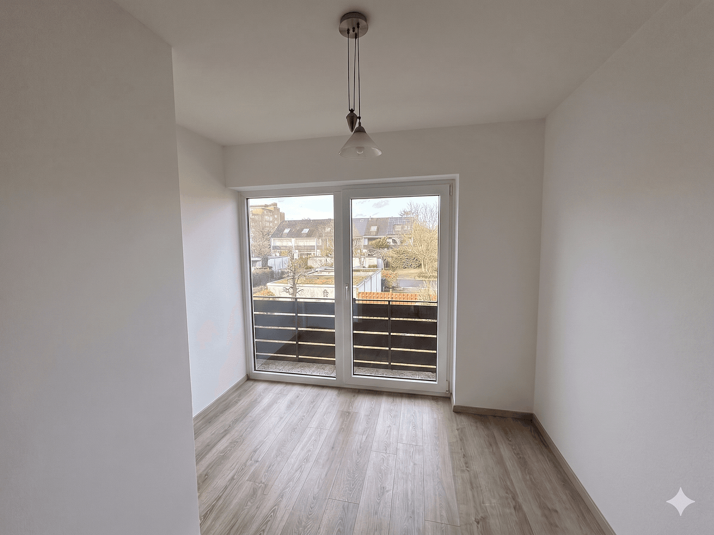 Predaj domu 156 m², pozemek 347 m², Hamburg, Hamburg Predaj domu 156 m², pozemek 347 m², Hamburg, Hamburg