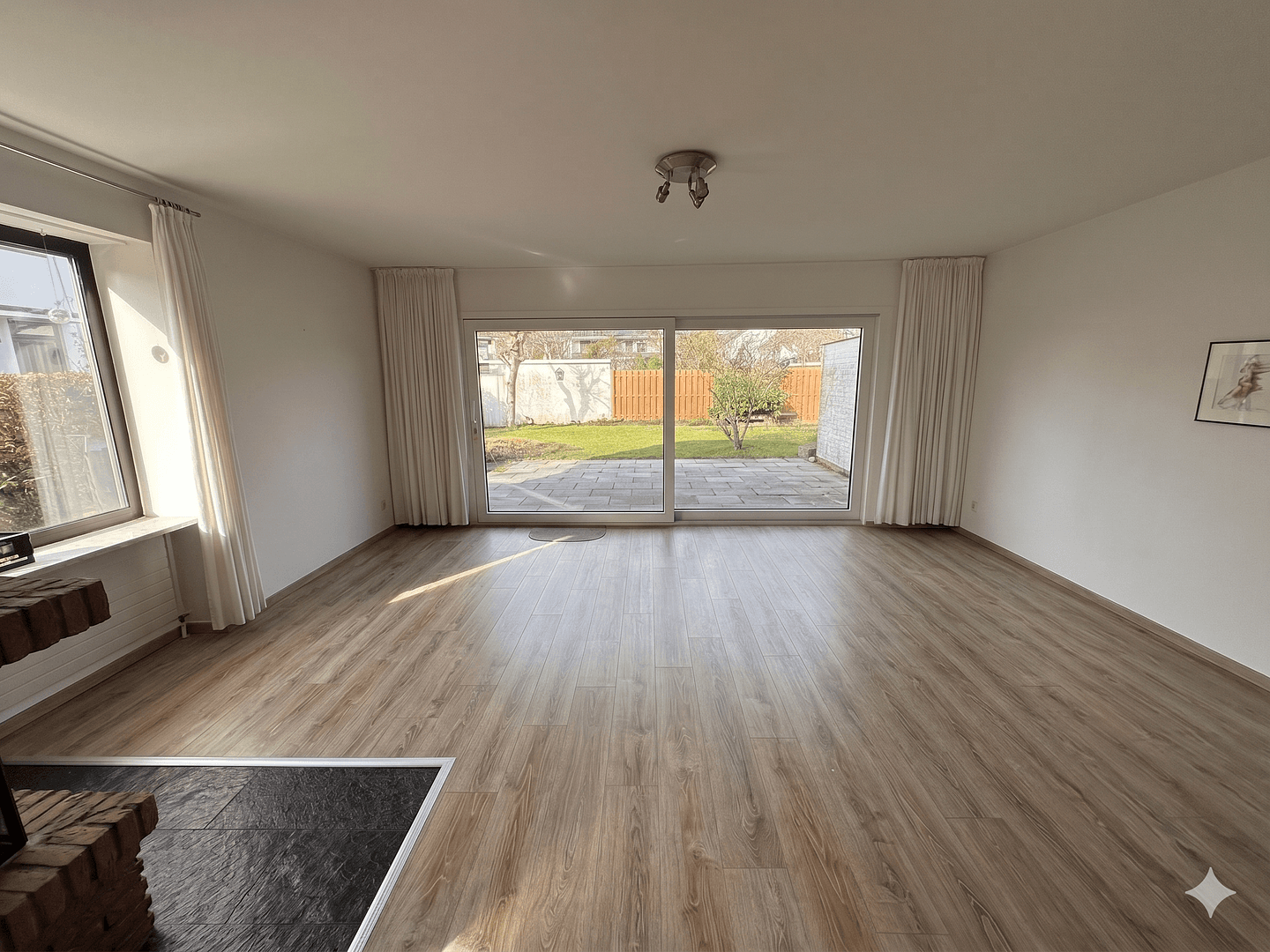 Predaj domu 156 m², pozemek 347 m², Hamburg, Hamburg Predaj domu 156 m², pozemek 347 m², Hamburg, Hamburg