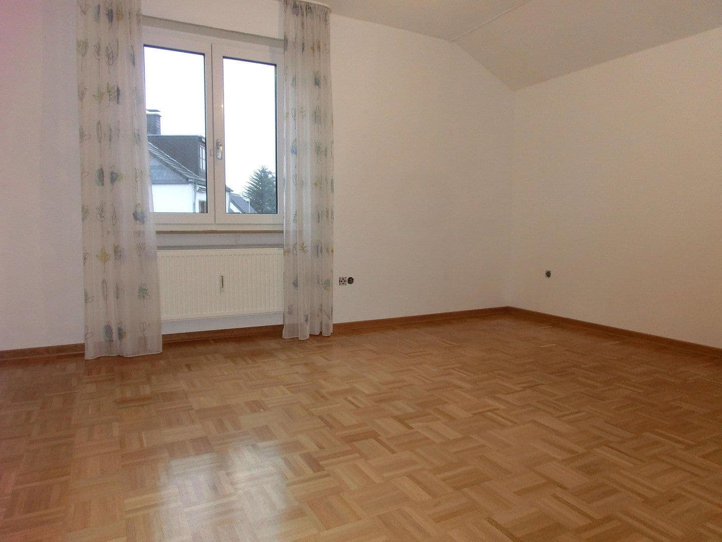 Prenájom bytu 2-izbový 74 m², Köln, Severné Porýnie - Westfálsko Prenájom bytu 2-izbový 74 m², Köln, Severné Porýnie - Westfálsko