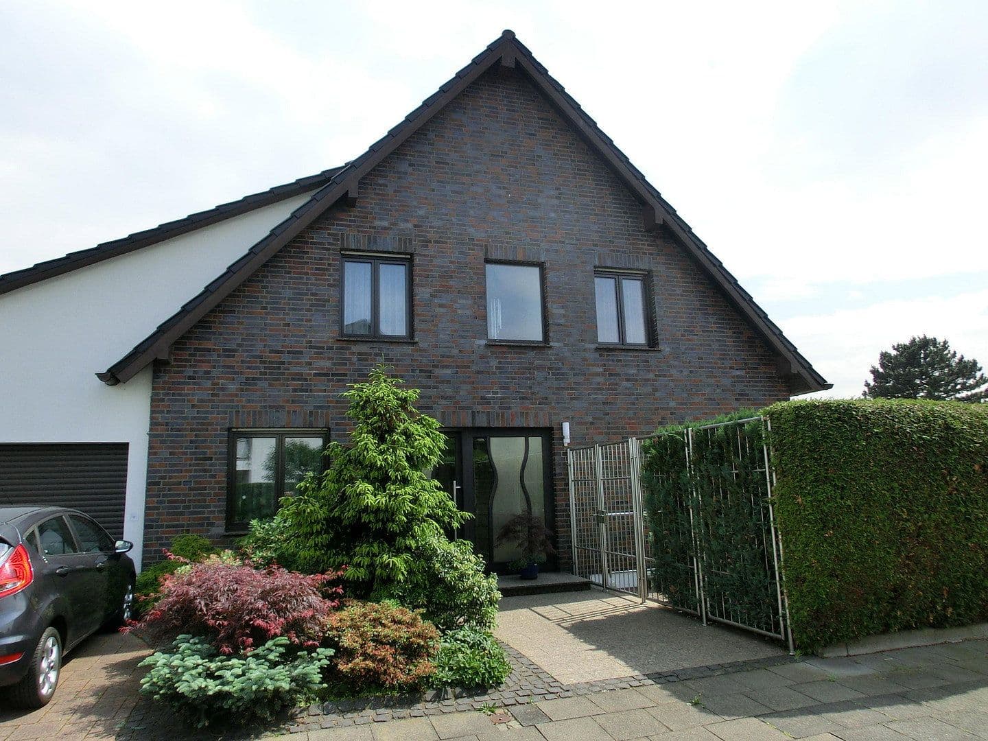 Prenájom bytu 2-izbový 74 m², Köln, Severné Porýnie - Westfálsko Prenájom bytu 2-izbový 74 m², Köln, Severné Porýnie - Westfálsko
