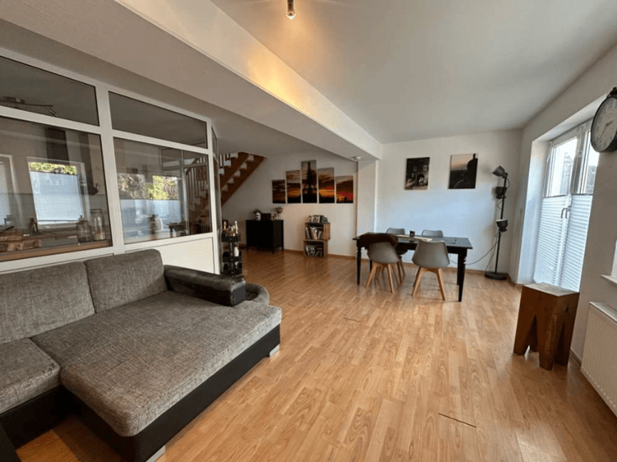 Prenájom bytu 3-izbový 114 m², Hagenburg, Dolné Sasko Prenájom bytu 3-izbový 114 m², Hagenburg, Dolné Sasko