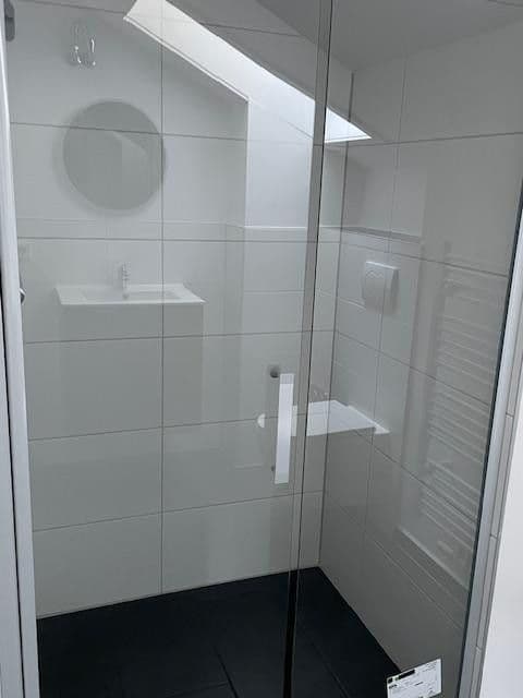 Prenájom bytu 4-izbový 170 m², Fichtenstraße 40, Niedernhausen, Hesensko Prenájom bytu 4-izbový 170 m², Fichtenstraße 40, Niedernhausen, Hesensko