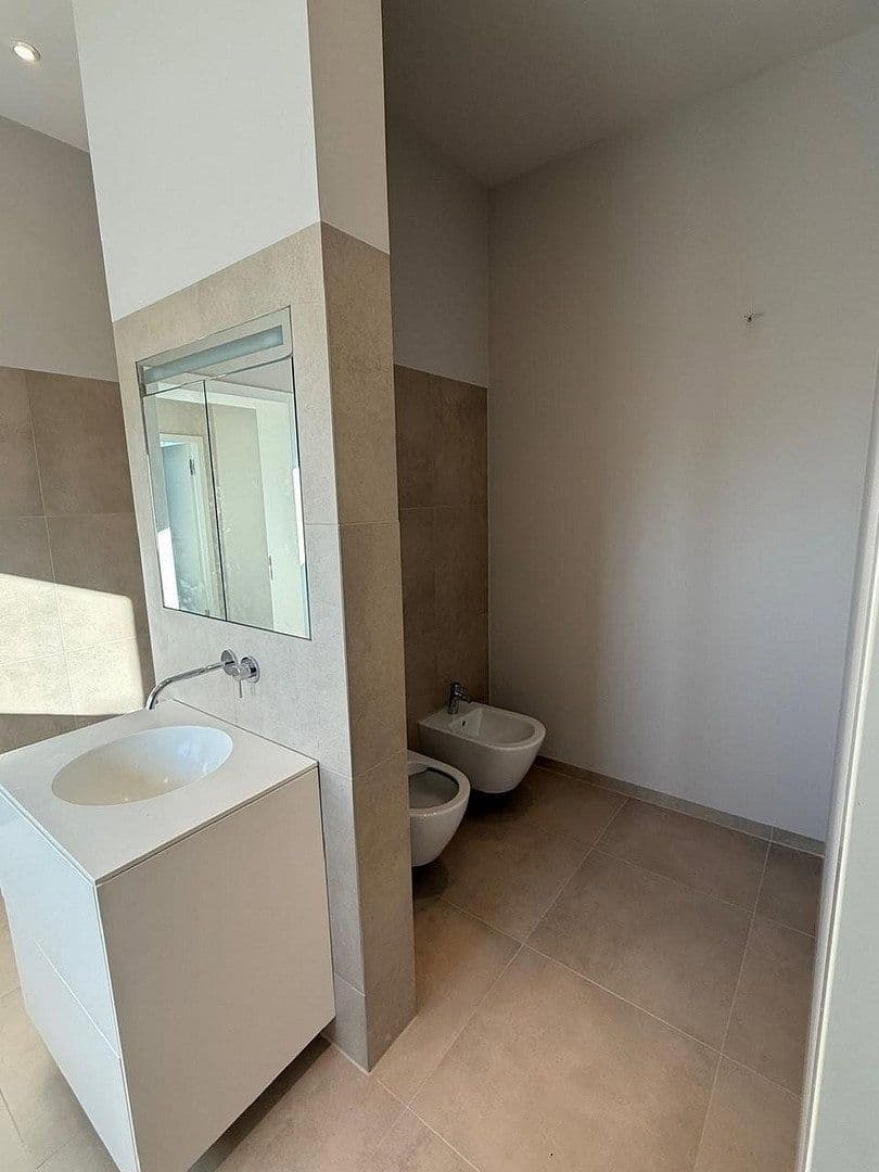 Predaj domu 290 m², pozemek 1.016 m², Königs Wusterhausen, Brandenbursko Predaj domu 290 m², pozemek 1.016 m², Königs Wusterhausen, Brandenbursko