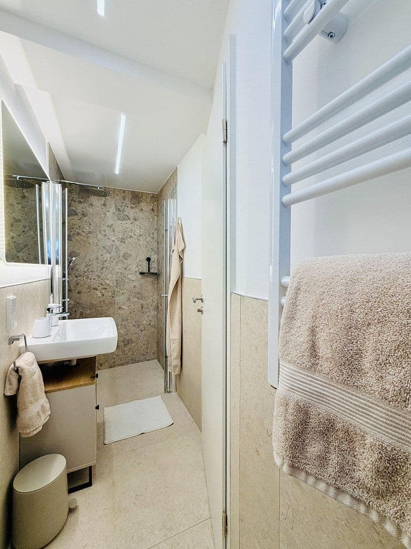 Prenájom bytu 2-izbový 33 m², Karlsruhe, Bádensko-Wurttembersko Prenájom bytu 2-izbový 33 m², Karlsruhe, Bádensko-Wurttembersko