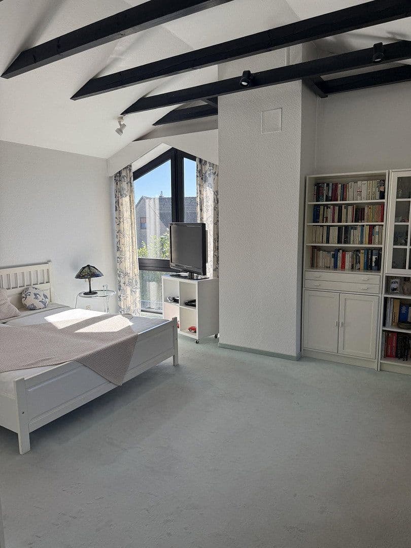 Predaj domu 153 m², pozemek 400 m², Stuhr, Dolné Sasko Predaj domu 153 m², pozemek 400 m², Stuhr, Dolné Sasko