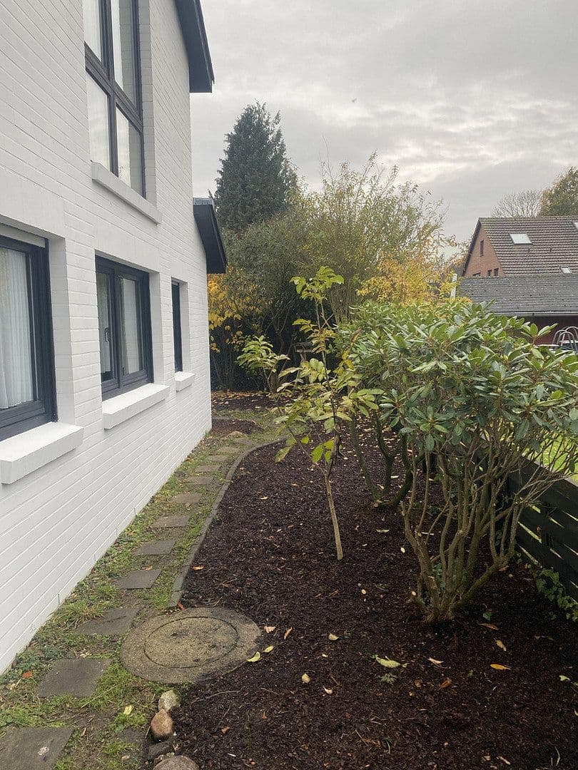 Predaj domu 153 m², pozemek 400 m², Stuhr, Dolné Sasko Predaj domu 153 m², pozemek 400 m², Stuhr, Dolné Sasko
