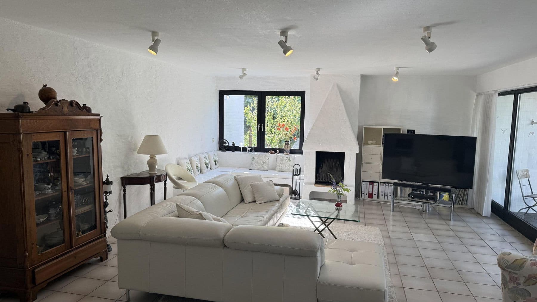 Predaj domu 153 m², pozemek 400 m², Stuhr, Dolné Sasko Predaj domu 153 m², pozemek 400 m², Stuhr, Dolné Sasko