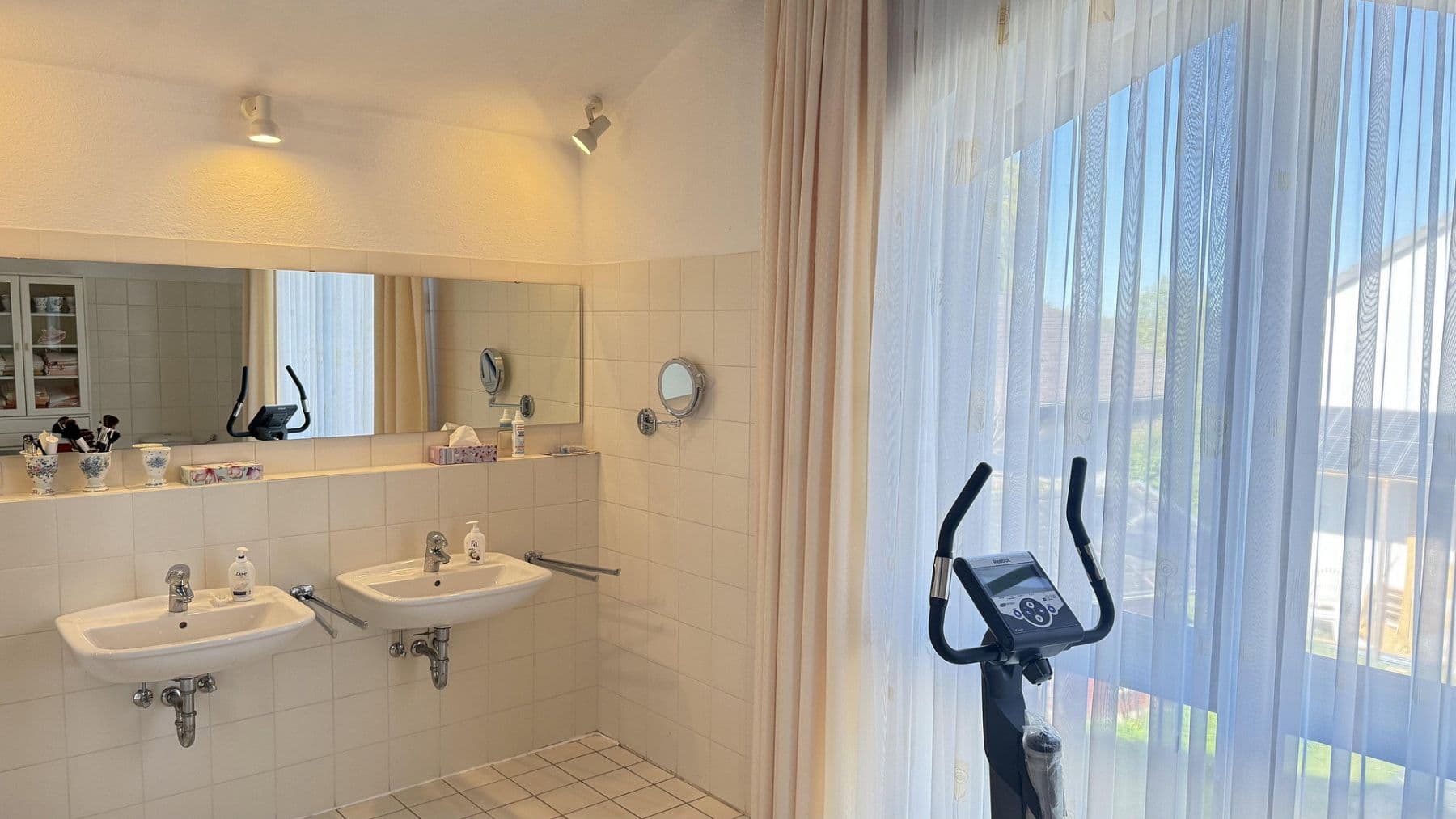 Predaj domu 153 m², pozemek 400 m², Stuhr, Dolné Sasko Predaj domu 153 m², pozemek 400 m², Stuhr, Dolné Sasko