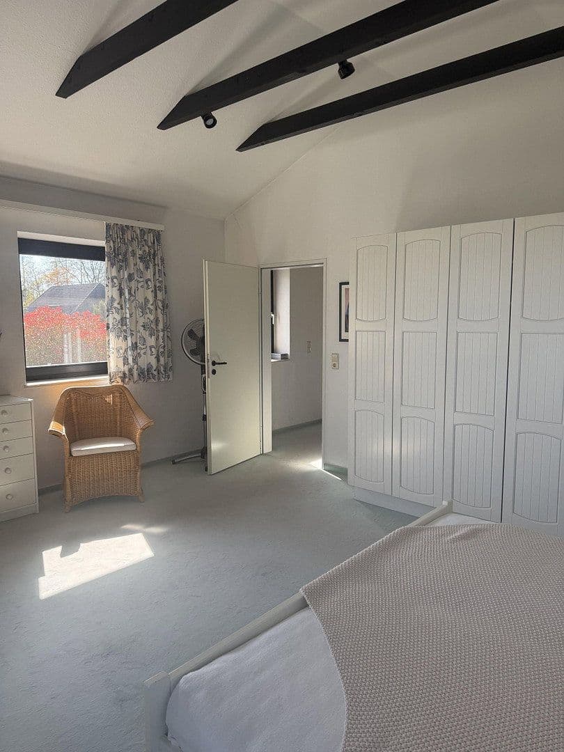 Predaj domu 153 m², pozemek 400 m², Stuhr, Dolné Sasko Predaj domu 153 m², pozemek 400 m², Stuhr, Dolné Sasko