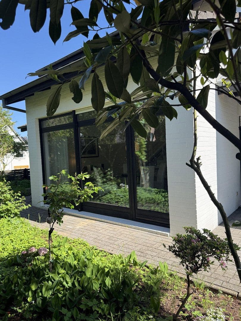 Predaj domu 153 m², pozemek 400 m², Stuhr, Dolné Sasko Predaj domu 153 m², pozemek 400 m², Stuhr, Dolné Sasko