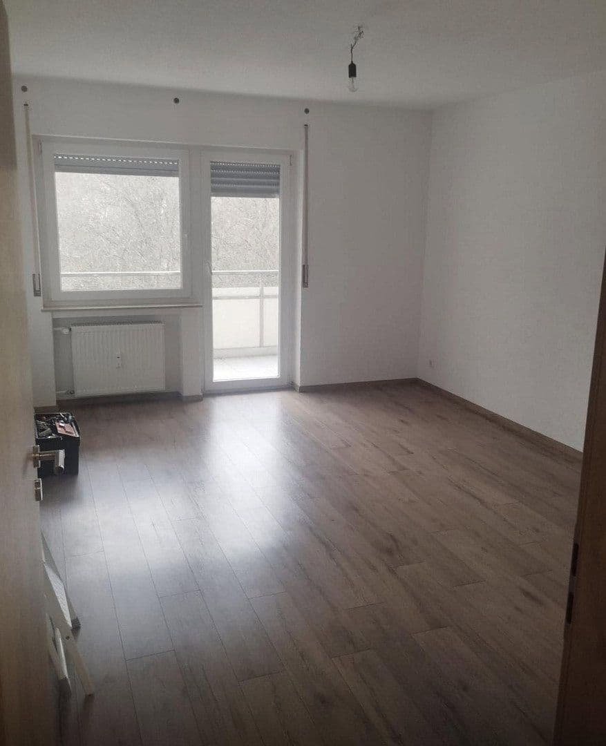 Prenájom bytu 3-izbový 80 m², Villingen-Schwenningen, Bádensko-Wurttembersko Prenájom bytu 3-izbový 80 m², Villingen-Schwenningen, Bádensko-Wurttembersko