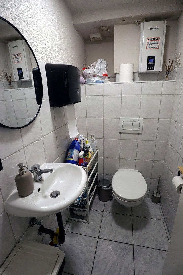 Predaj nebytového priestoru 140 m², Frankfurt, Hesensko Predaj nebytového priestoru 140 m², Frankfurt, Hesensko