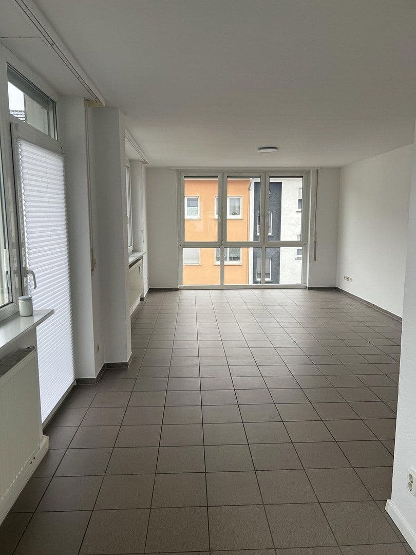 Prenájom bytu 2-izbový 65 m², Bismarckstrasse 54, Pforzheim, Bádensko-Wurttembersko Prenájom bytu 2-izbový 65 m², Bismarckstrasse 54, Pforzheim, Bádensko-Wurttembersko