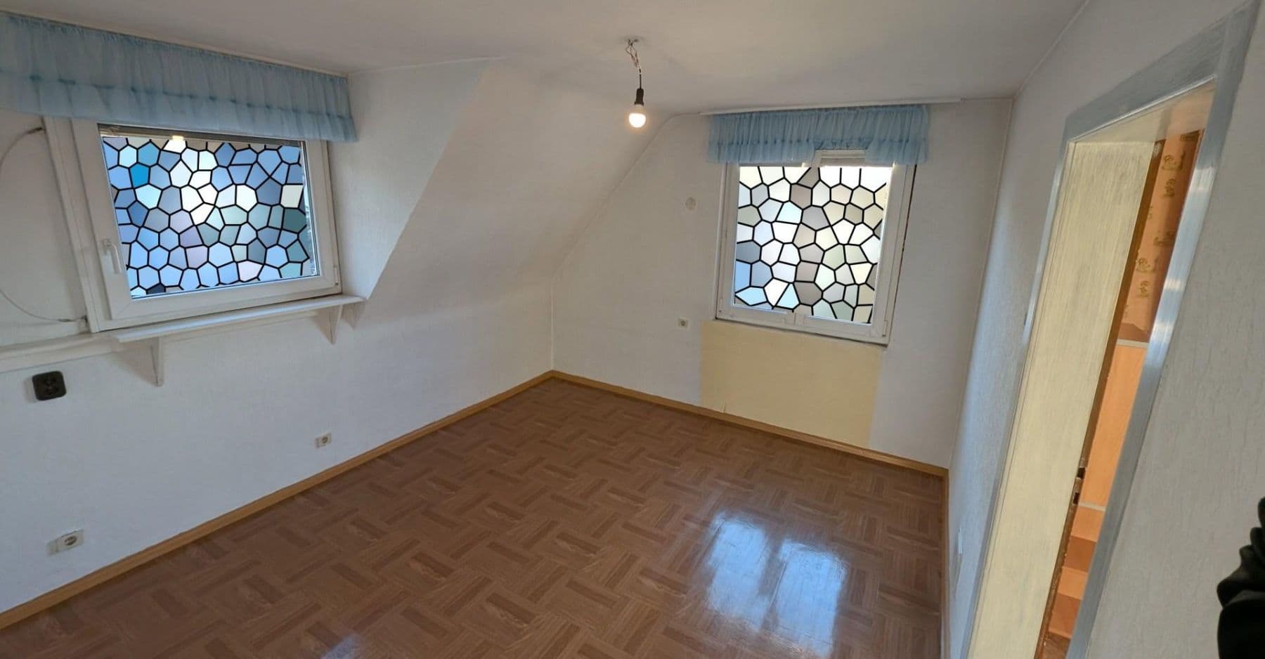 Predaj domu 95 m², pozemek 305 m², Teningen, Bádensko-Wurttembersko Predaj domu 95 m², pozemek 305 m², Teningen, Bádensko-Wurttembersko