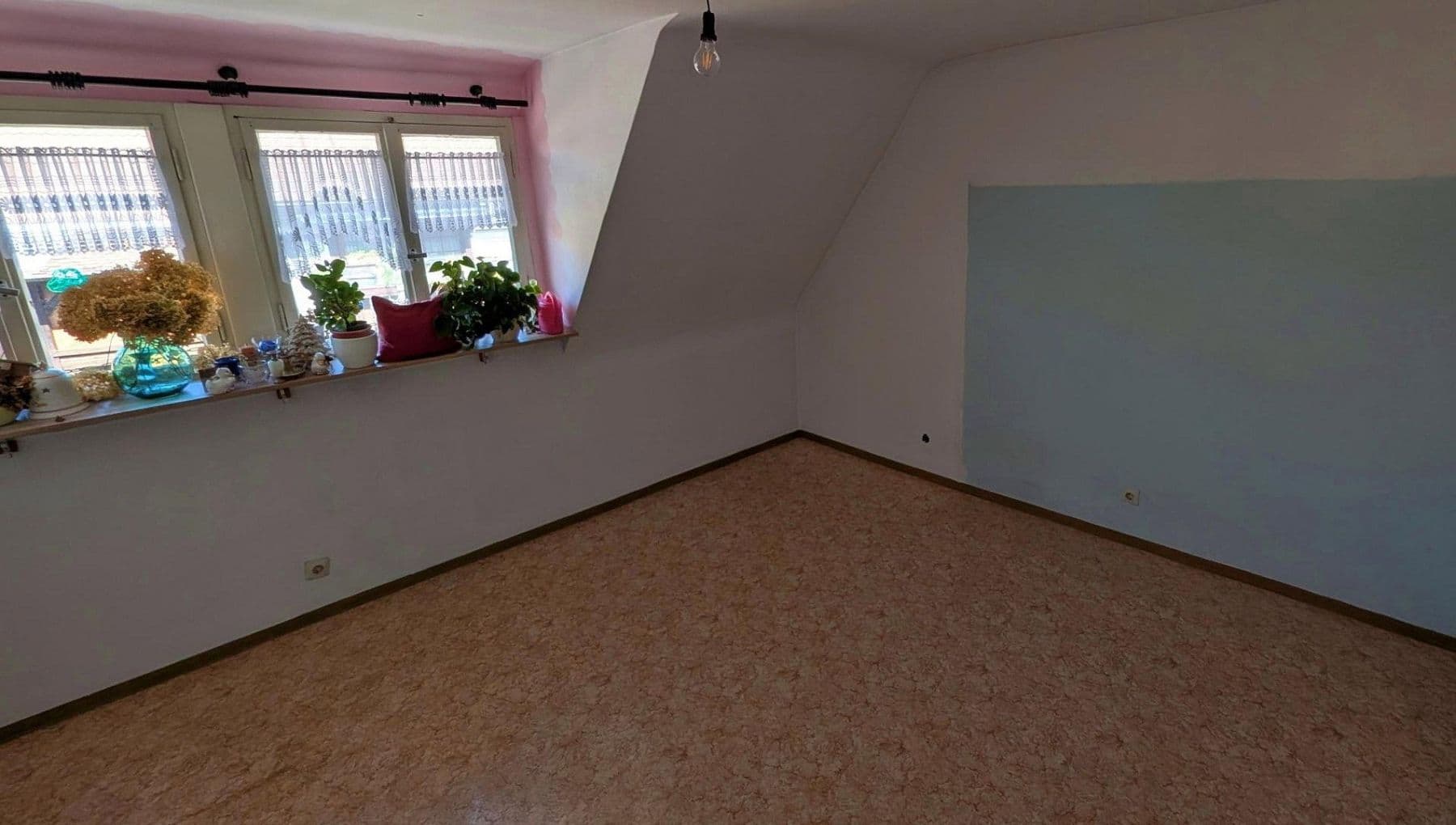 Predaj domu 95 m², pozemek 305 m², Teningen, Bádensko-Wurttembersko Predaj domu 95 m², pozemek 305 m², Teningen, Bádensko-Wurttembersko