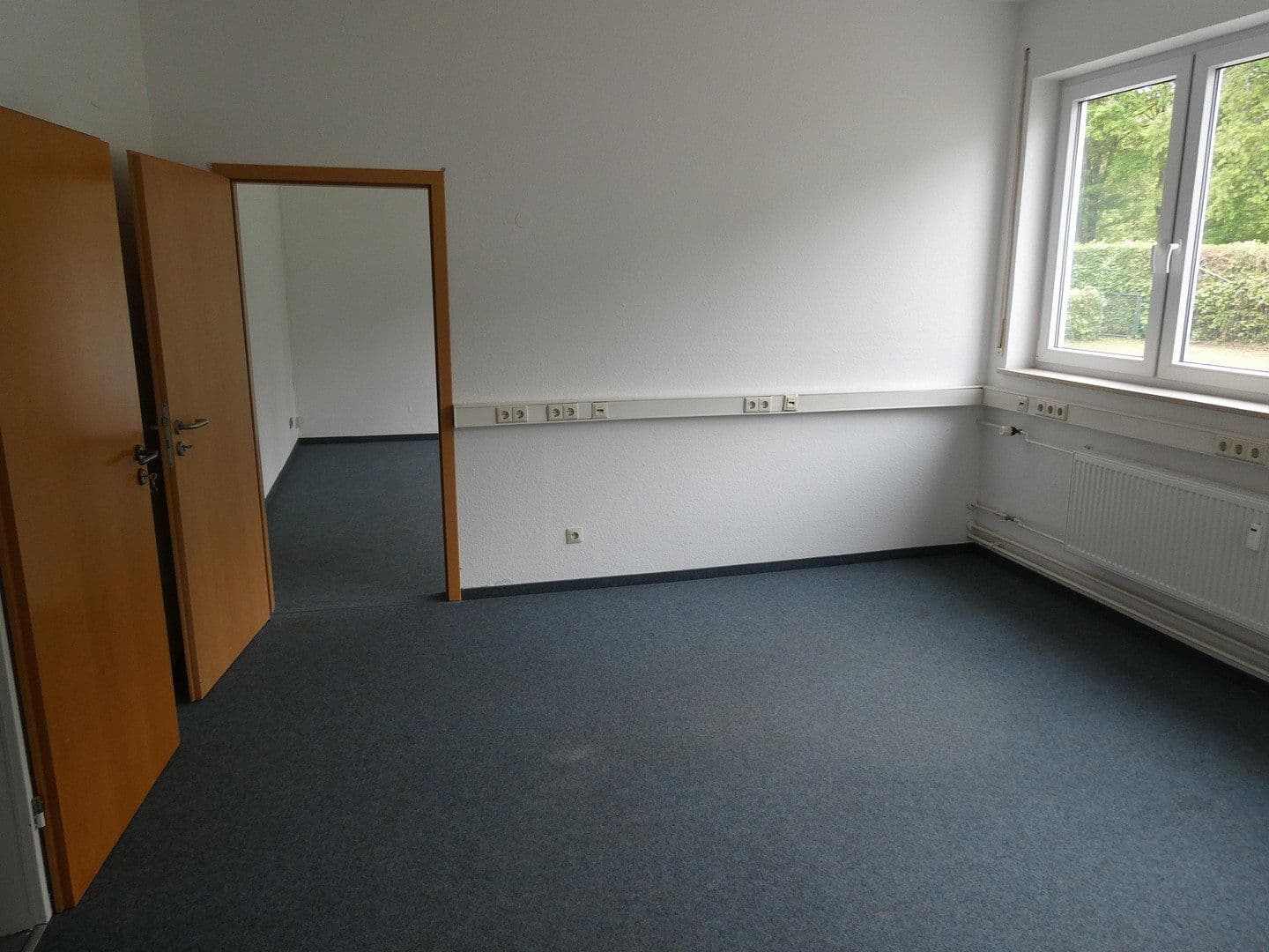 Predaj kancelárie 866 m², Ulm, Bádensko-Wurttembersko Predaj kancelárie 866 m², Ulm, Bádensko-Wurttembersko