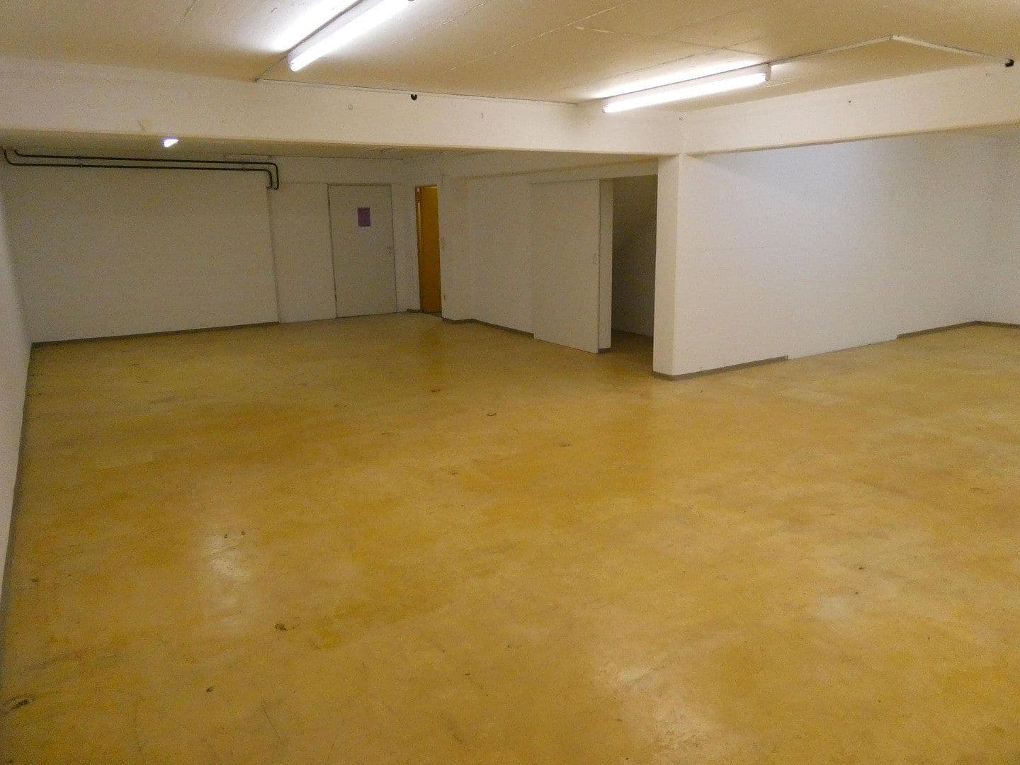 Predaj kancelárie 866 m², Ulm, Bádensko-Wurttembersko Predaj kancelárie 866 m², Ulm, Bádensko-Wurttembersko