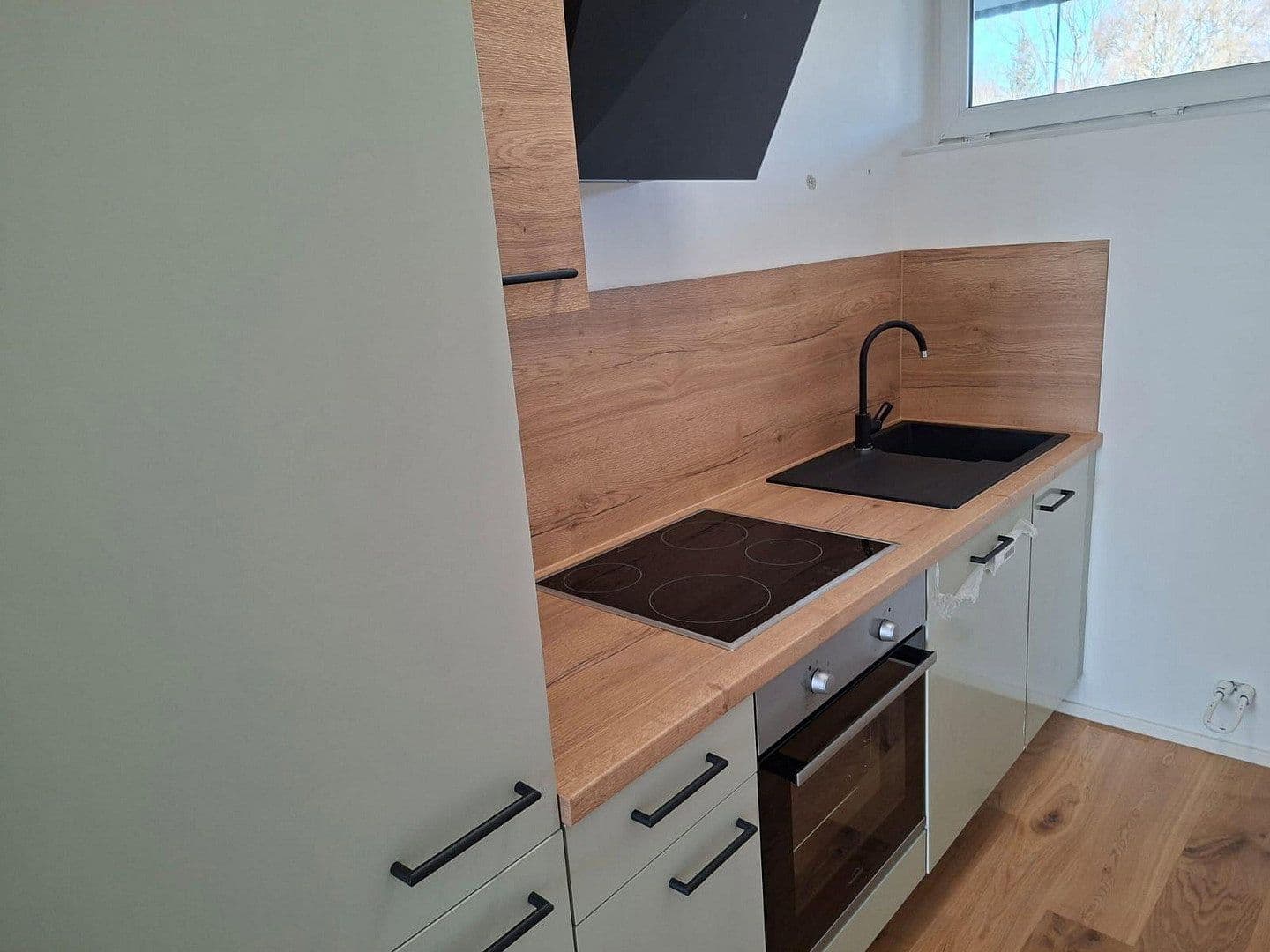 Predaj bytu 1-izbový 38 m², Dechsendorfer Straße 2, Erlangen, Bavorsko Predaj bytu 1-izbový 38 m², Dechsendorfer Straße 2, Erlangen, Bavorsko