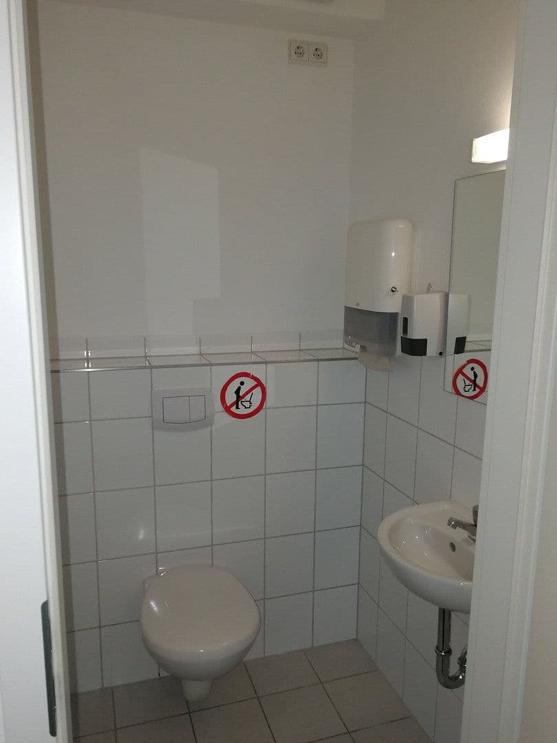 Prenájom kancelárie 170 m², Landau, Porýnie-Falcko Prenájom kancelárie 170 m², Landau, Porýnie-Falcko