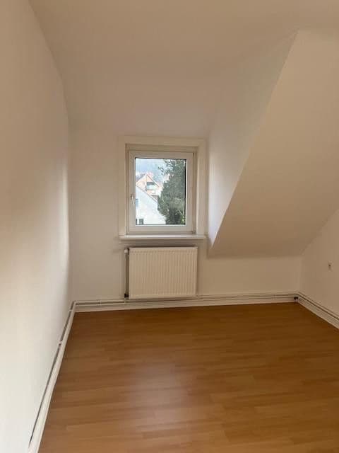 Prenájom bytu 3-izbový 81 m², Nibourstaße 9, Hameln, Dolné Sasko Prenájom bytu 3-izbový 81 m², Nibourstaße 9, Hameln, Dolné Sasko