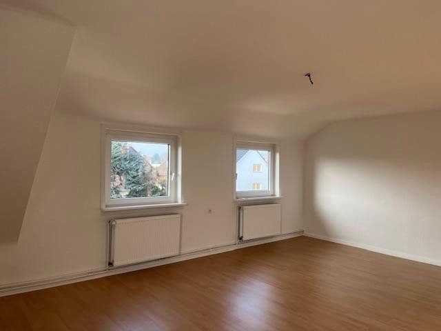 Prenájom bytu 3-izbový 81 m², Nibourstaße 9, Hameln, Dolné Sasko Prenájom bytu 3-izbový 81 m², Nibourstaße 9, Hameln, Dolné Sasko