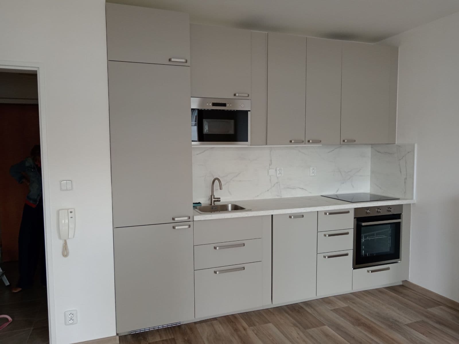 Prenájom bytu 1-izbový 34 m², Sluneční náměstí, Praha, Praha Prenájom bytu 1-izbový 34 m², Sluneční náměstí, Praha, Praha
