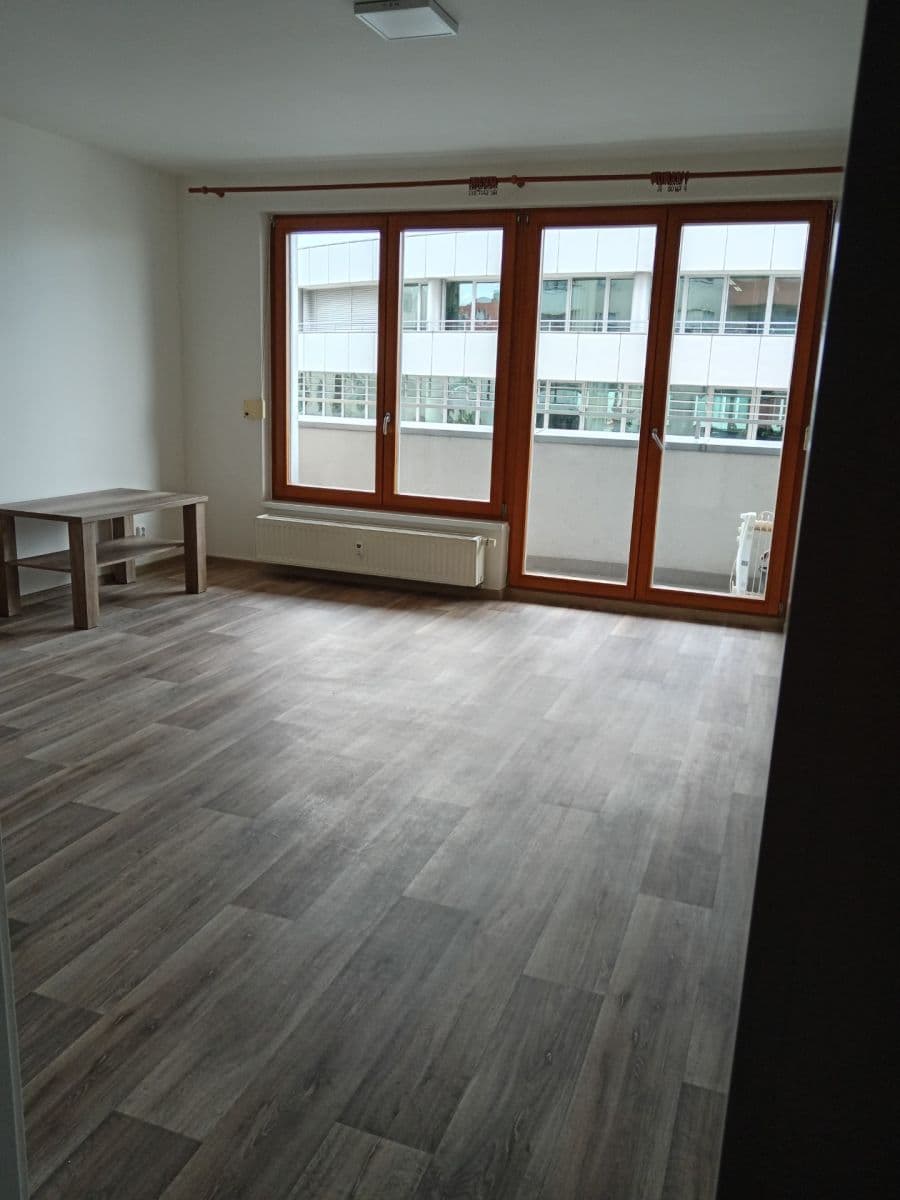 Prenájom bytu 1-izbový 34 m², Sluneční náměstí, Praha, Praha Prenájom bytu 1-izbový 34 m², Sluneční náměstí, Praha, Praha