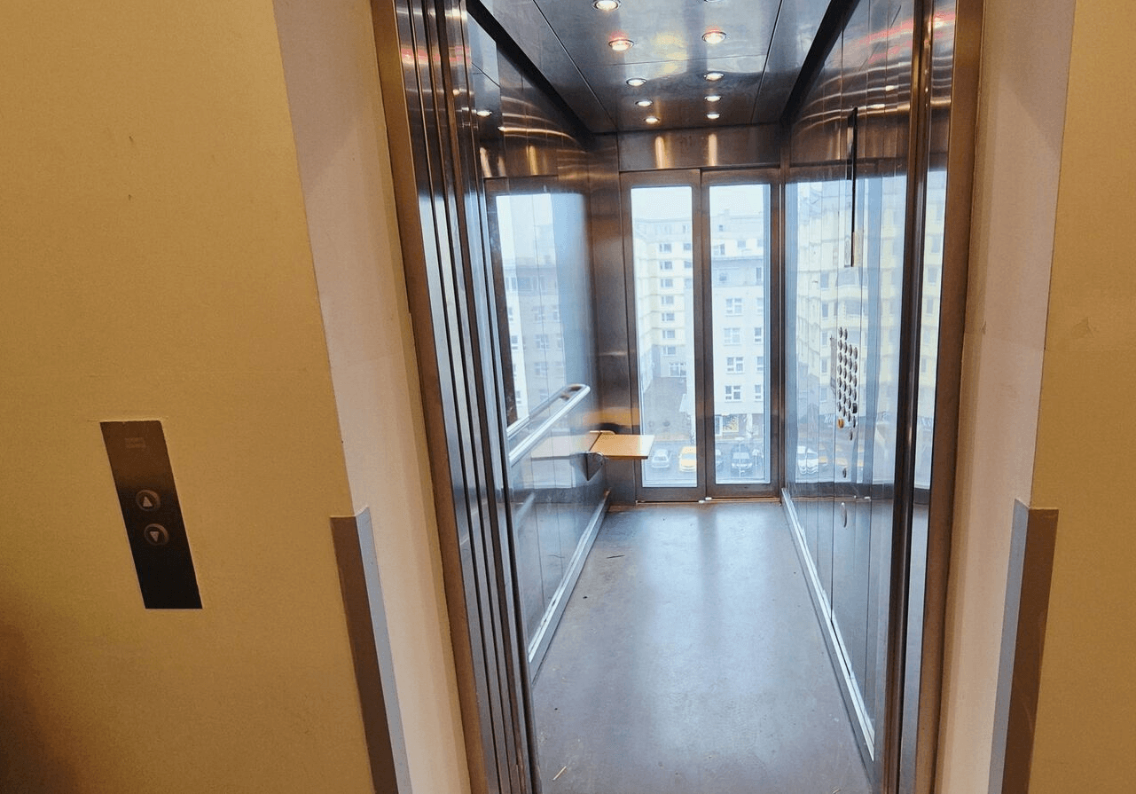 Prenájom bytu 1-izbový 34 m², Sluneční náměstí, Praha, Praha Prenájom bytu 1-izbový 34 m², Sluneční náměstí, Praha, Praha
