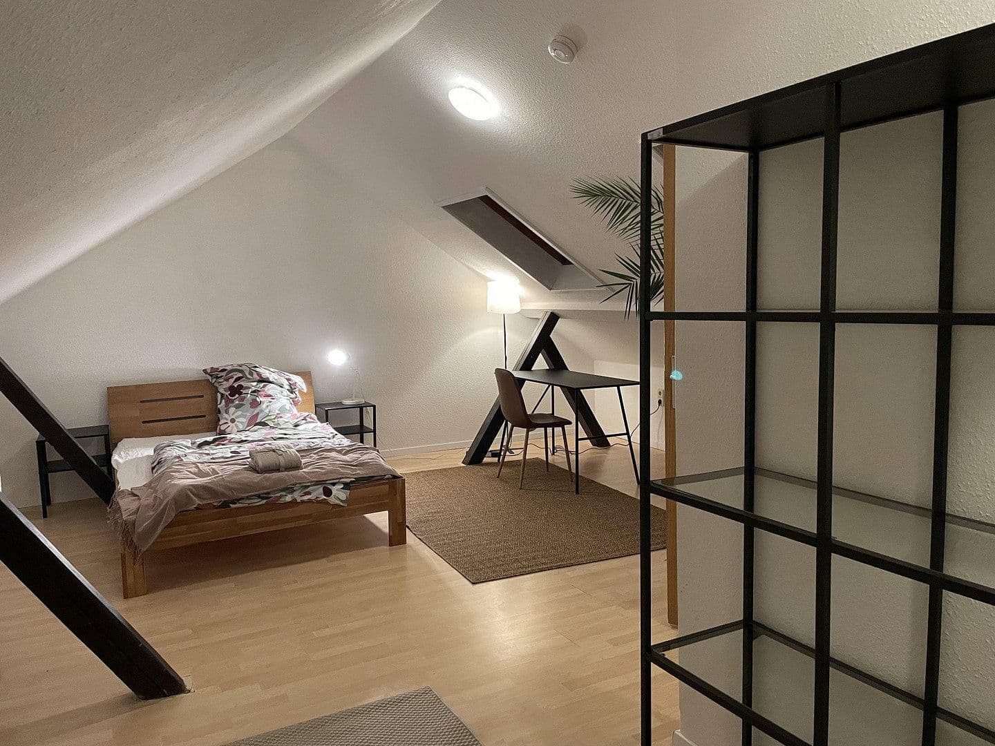 Prenájom domu 120 m², pozemek 600 m², Mariannenstrasse 45, Leipzig, Sasko Prenájom domu 120 m², pozemek 600 m², Mariannenstrasse 45, Leipzig, Sasko