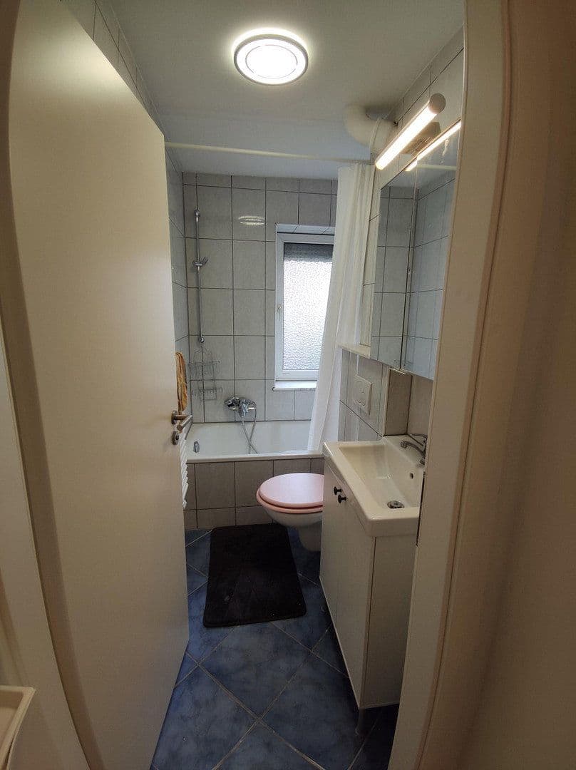 Prenájom bytu 2-izbový 55 m², Geibelstraße 70, Ludwigshafen, Porýnie-Falcko Prenájom bytu 2-izbový 55 m², Geibelstraße 70, Ludwigshafen, Porýnie-Falcko