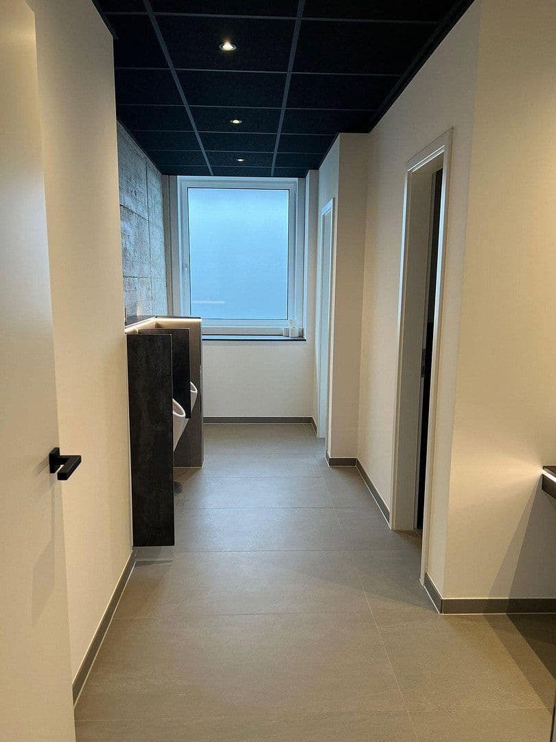 Prenájom kancelárie 100 m², Huyssenallee 82, Essen, Severné Porýnie - Westfálsko Prenájom kancelárie 100 m², Huyssenallee 82, Essen, Severné Porýnie - Westfálsko